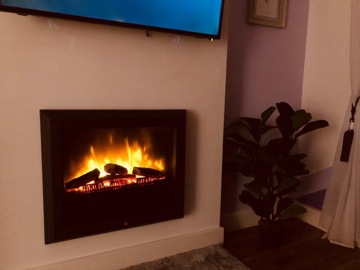 Caer Fedwen Barns Blodyn Cosy Self Catering With Private Hot Tub Holiday home Bodfari