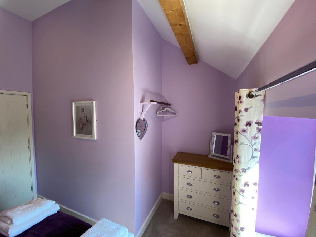 Caer Fedwen Barns Blodyn Cosy Self Catering With Private Hot Tub * Bodfari